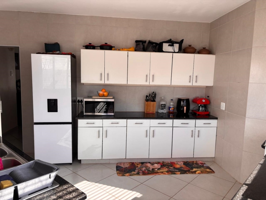 4 Bedroom Property for Sale in Jeffreys Bay Central Eastern Cape